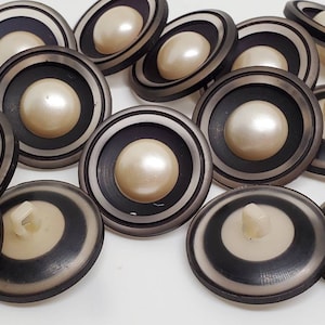 Vintage Buttons- Lot of 14 matching large 1 &quot; 25 5mm  plastic, pearlized center black and silver design(jul 228 22)