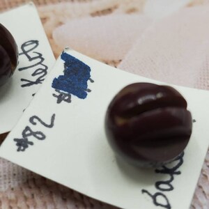 Vintage Buttons - lot of 2 small size, 7/16&quot;, 11 mm, Bakelite brown novelty grooved balls sew on (july 132 21)