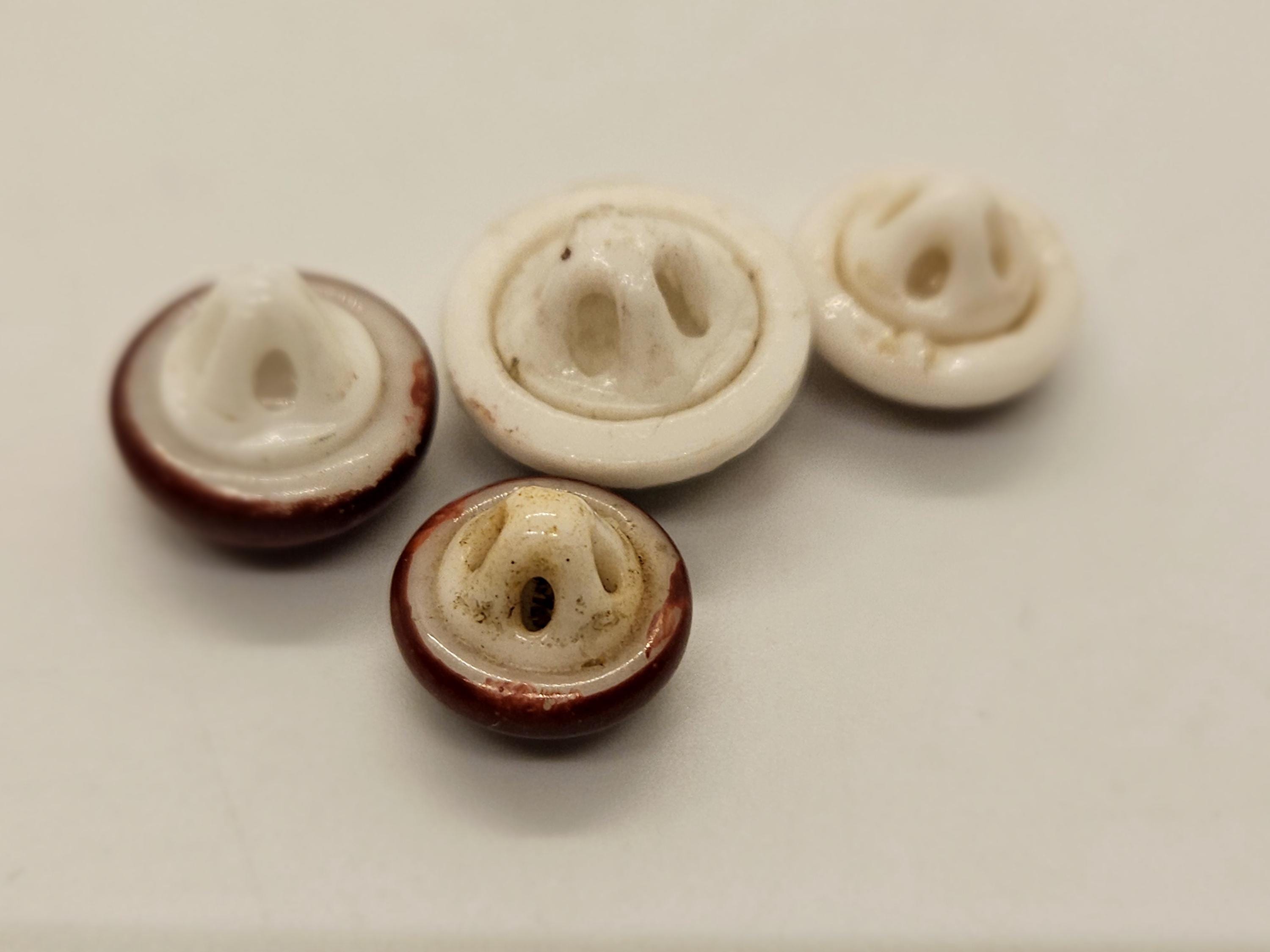 Vintage Buttons -4 Small Matching Brown and White Ringer China Design ...
