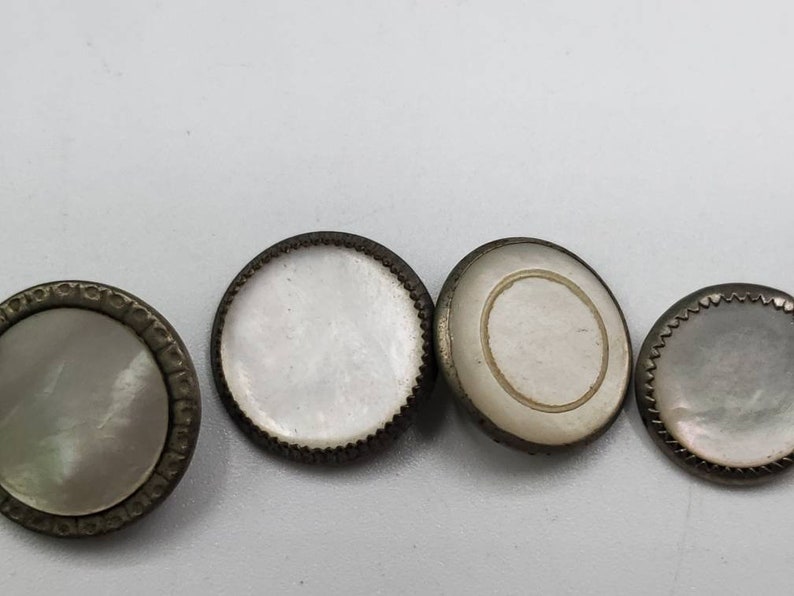 jan 857 21 set in metal 716 11mm Vintage Buttons 916 14mm 4 Victorian waistcoat assorted small mother of pearl
