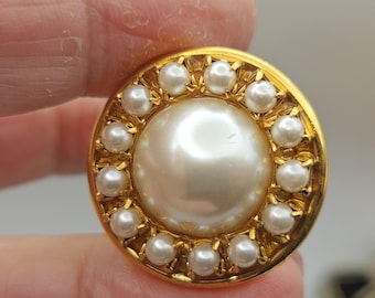 Vintage faux pearl button - 1, 1 1/8" 28mm gold finish metal glass(mar 920 26)