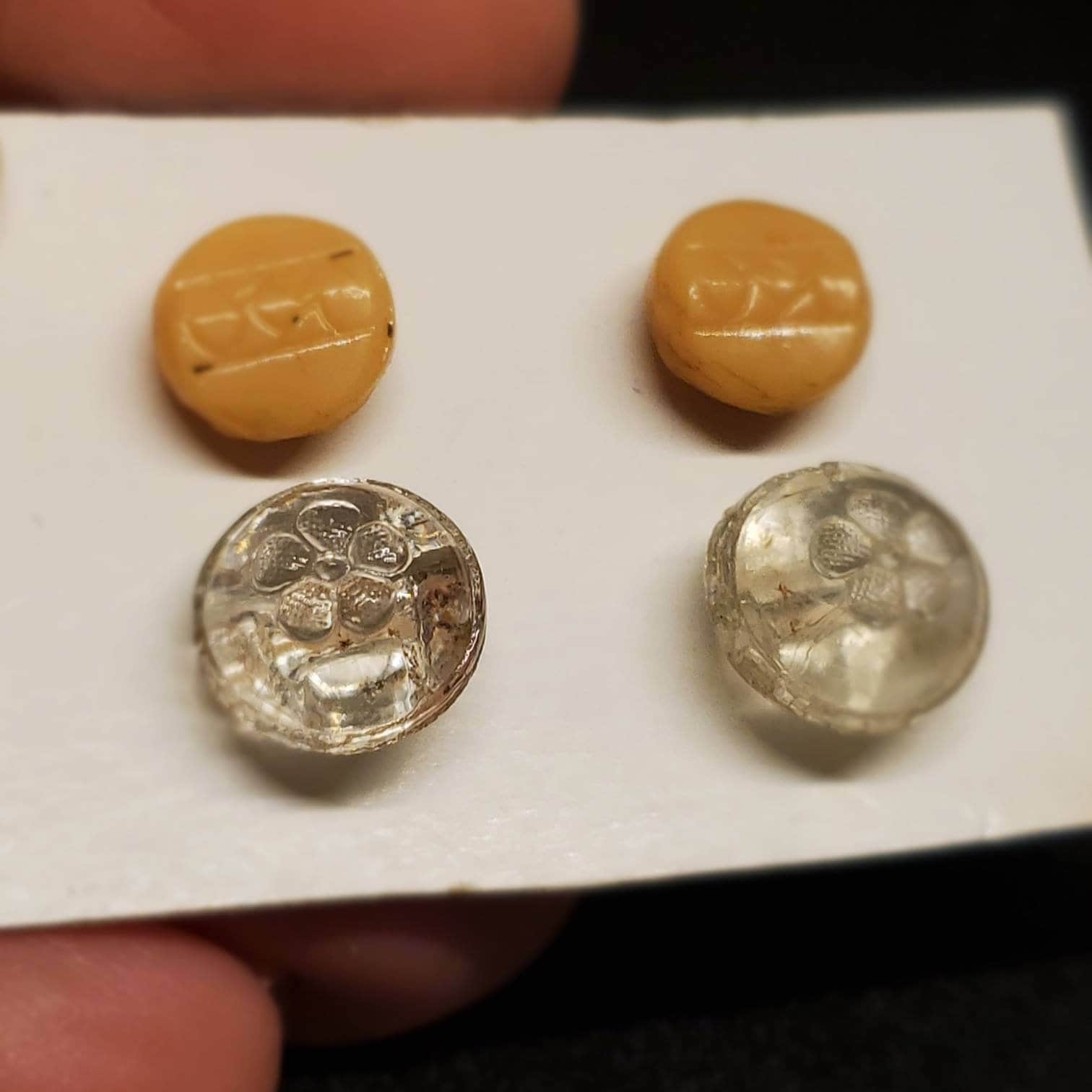 Lot De 18 Boutons Vintage Jaune Foncé Transparent - Diamètre 1,3 Cm, Réf 5762