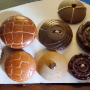 Vintage Button -11 assorted wood large 1 1/2&quot; to 1/2 wood mid 1800&#39;s carved designs (Feb 104 22)