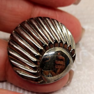 Vintage button, 1 heavy weight glass novelty jet black, silver shell design  1&quot; 25.5mm, shank(july 522 23)