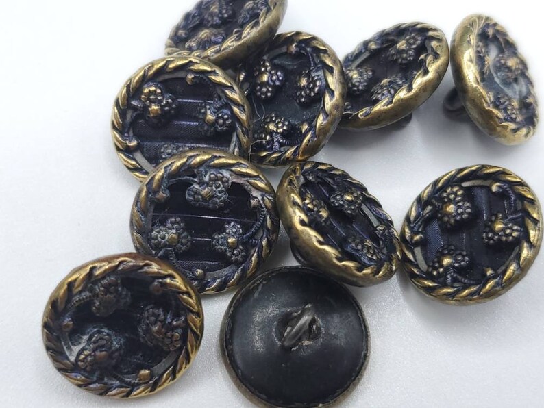 small size 916 14 mm waistcoat buttons Collector metal Victorian, Vintage Buttons 10 beautiful floral design Feb 267 21