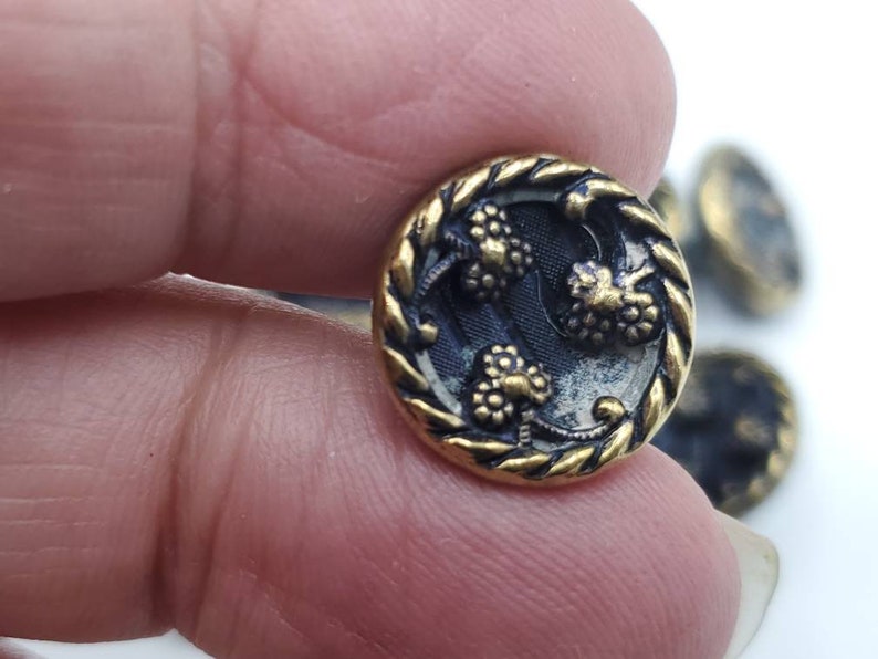 small size 916 14 mm waistcoat buttons Collector metal Victorian, Vintage Buttons 10 beautiful floral design Feb 267 21