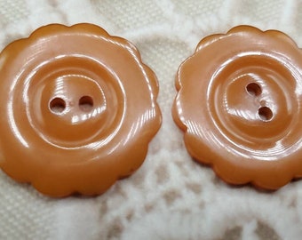 Vintage knoppen - Veel van 2 groot formaat 1 1/8" 28mm nieuwigheid 40's bakeliet, Cookie knoppen diepe butterscotch kleur (oktober 479 21)