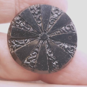 Vintage buttons, 1 heavy weight glass novelty glass, jet black  1 1/8&quot; 28mm, Victorian (mar 139 22)