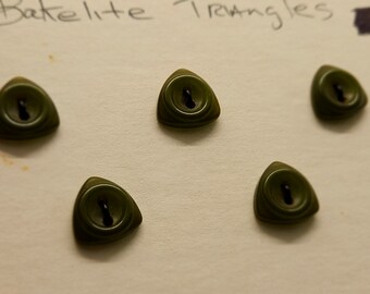 Vintage Buttons- Lot of 5 size small matching 1/2" 13mm Bakelite olive green triangle sew thru(apr 160 24)