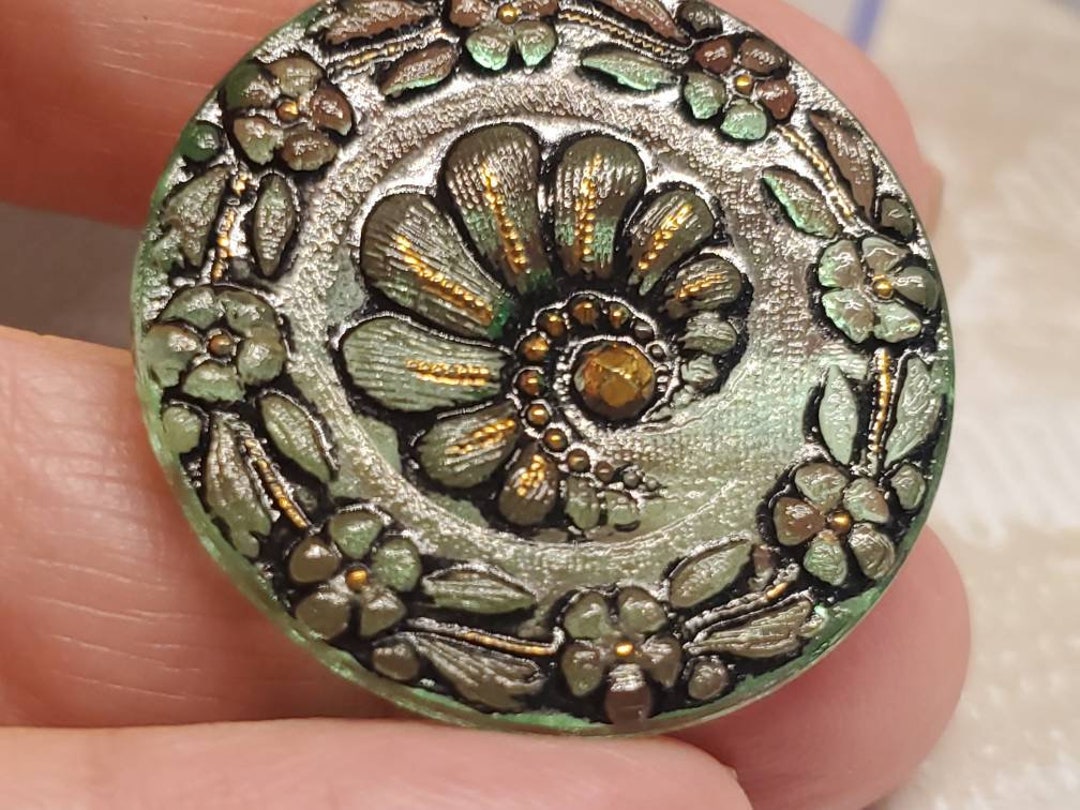 Vintage Style Button 1 Large, 1 1/8 Inch, 28 Mm, Czech Pressed Glass