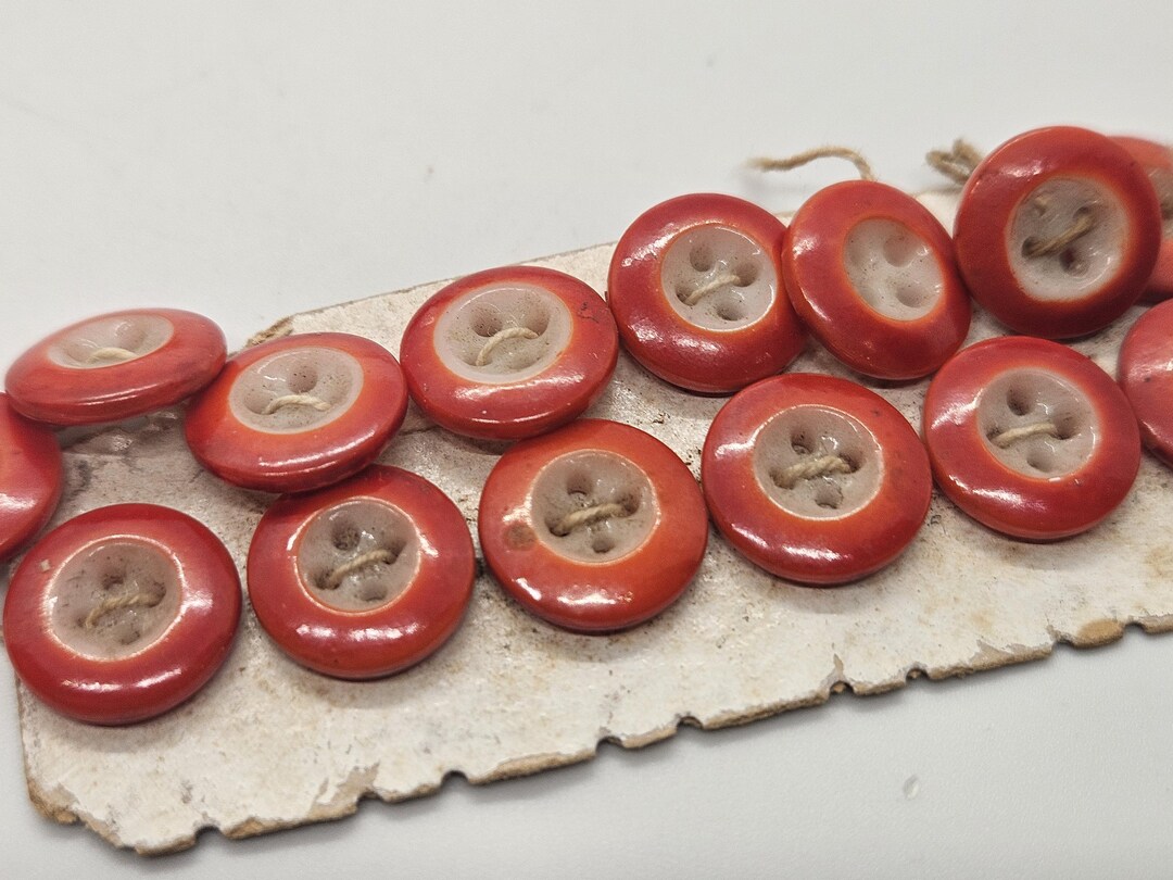 Vintage Buttons 14 Matching Orange and White Ringer China Sew Thru ...