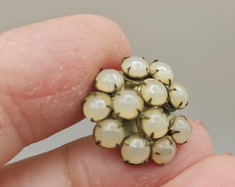 Vintage button, 1, opaque beaded design gold metal, 11/16" 17.5mm, shank (mar 928 26)