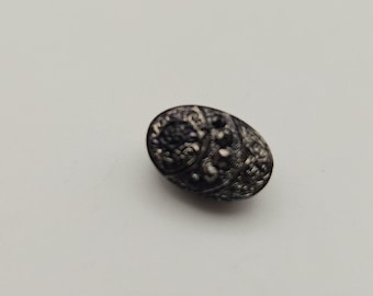 Vintage Buttons lot of 1 small size  jet black silver luster glass design oval 1/2" 13mm, shank(mar 795 26)