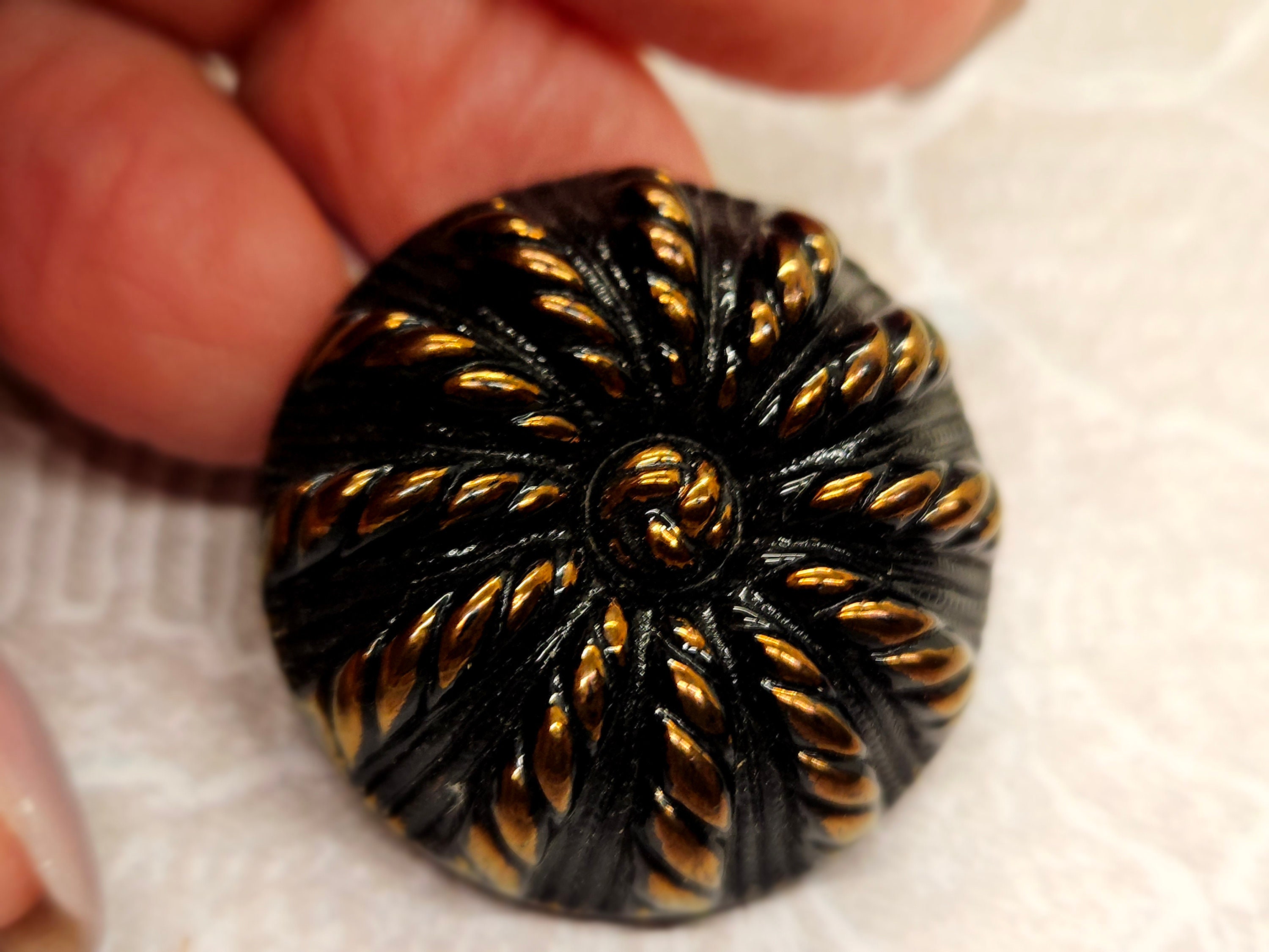 Vintage Button, 1 Heavy Weight Glass Novelty Jet Black, Gold