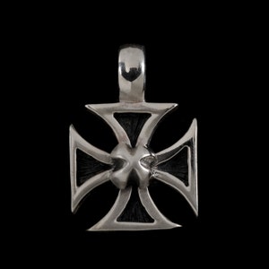 Nail Head Maltese Cross Pendant | Bowman Originals