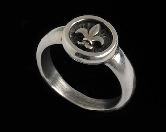 Fleur de lis Ring, B.C. Silver Collection         6508S