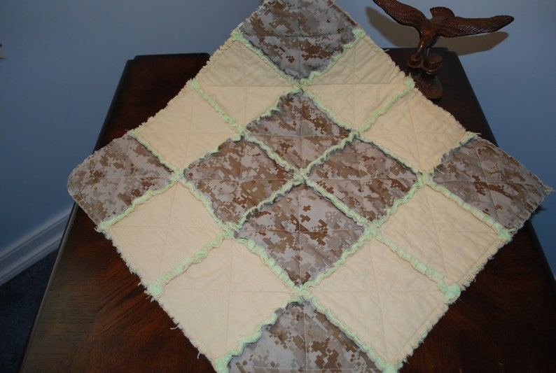 21 x 21 made by USMC Hobbyist USMC MARPAT Desert Camouflage Lovie Baby Rag Quilt License 19097