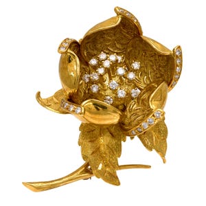 Vintage Hammerman Brothers 1.40 Carat Diamond 18k Yellow Gold Rose Brooch