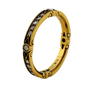 Trumpet and Horn Diamond 18k Yellow Gold Band