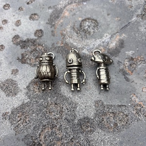 Mini Robot Brass Pendants, Mini Robot Pendant, Brass Pendant, Robot Charm, Tiny Robot, Cute Pendant, Small Pendant, Robot Jewelry