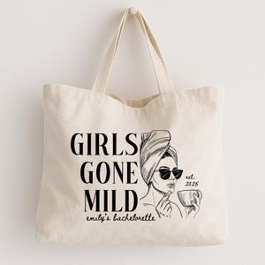 Sac fourre-tout pour enterrement de vie de jeune fille léger Girls Gone, sac fourre-tout spa EVJF, fourre-tout week-end spa personnalisé, cadeaux de demoiselles d'honneur pour EVJF