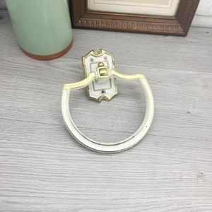 Vintage Hollywood Regency Gold Towel Ring - Accent Decor