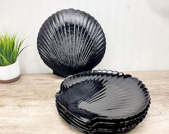 Platos vintage Arcoroc France de cristal negro con forma de concha marina / Juego de vajilla de estilo moderno de mediados de siglo (6 piezas)