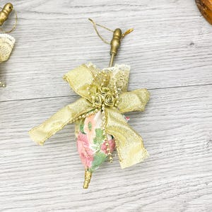 Shabby Chic Floral Umbrella Ornament Set of 4 - Vintage Pink Rose Christmas Ornaments - Cottagecore Holiday Decor