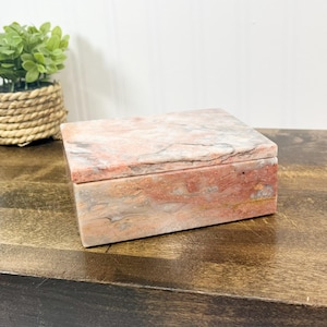 Vintage Marbled Pink Ceramic Trinket Box: Mid-Century Jewelry Storage