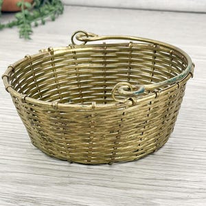 Small Brass Decorative Bowl - Vintage Woven Brass Basket - Solid Brass Bowl with Handle made in India