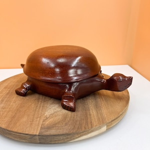 Vintage Mahogany Turtle Box: Carved Wooden Jewelry Trinket Holder