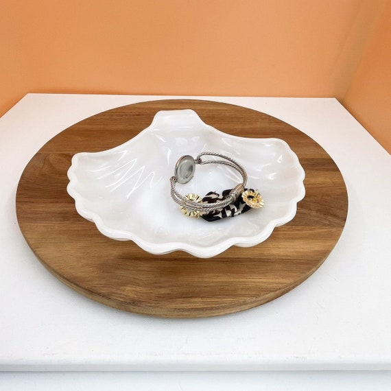 ヴィンテージホワイトミルクガラス貝殻皿：リングホルダー、ソープ