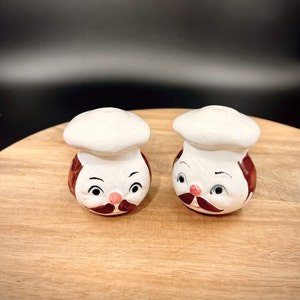 Vintage Chef Heads Salt & Pepper Shakers Collectible Kitchen Decor