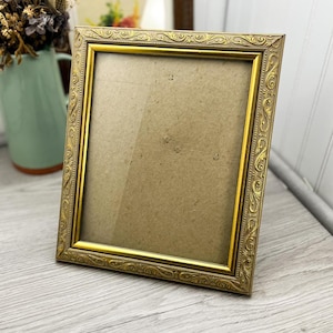 Vintage Ornate Gold Picture Frame - 8x10 inch Acrylic Photo Frame - Vintage Plastic Picture Frame