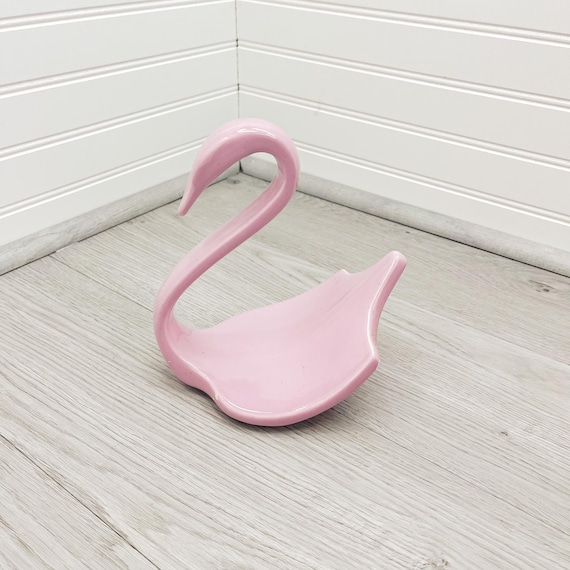 ヴィンテージピンクの陶器製白鳥：タオル、小物入れ、または石鹸置き