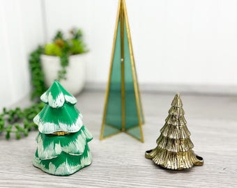Vintage Christmas Tree Decor: Holiday Shelf Display Choice