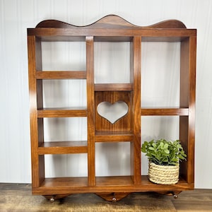 Vintage Wooden Heart Shelf: MCM Country Home Decor