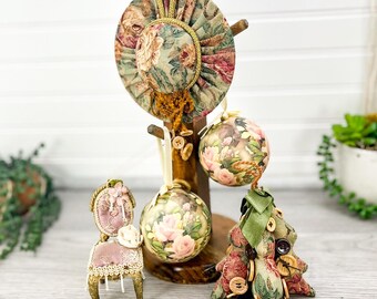 Shabby Chic Floral Ornament Set: Vintage Pink Rose Cottagecore Decor