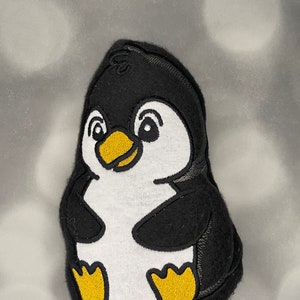 Chibi Penguin Stuffie 5x7 ITH in the hoop 5x7 Hoop Machine Embroidery Pattern - Single Hooping