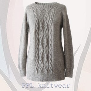 Hand-Knitted Women&#39;s Sweater in Eco Baby Alpaca and Pima Cotton Blend, Featuring Cable Pattern and crew neck design in a Chic gray Hue