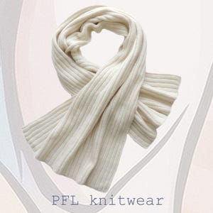 Bufanda / chal de mujer tejido en suave mezcla de baby alpaca, bufanda de invierno color blanco, bufanda de lana de alpaca, 55 x 19 pulgadas