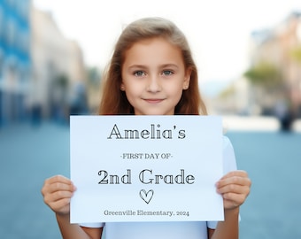 Simple Black and White Printable Back to School Sign