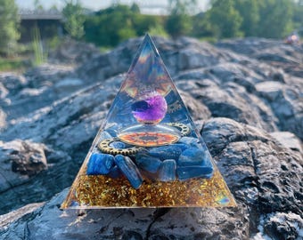 8CM crystal Amethyst ball Orgonite Pyramid - kyanite stone Healing meditator Inactive