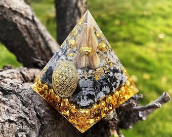 Gold Coin Orgonite Pyramid: Copper Wire, Snowstones, Wealth