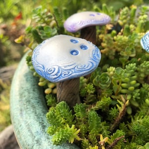 Fairy garden stone toadstool | fairy garden miniatures mushroom | gardening gift | stone garden sculpture | terrarium garden | garden gift