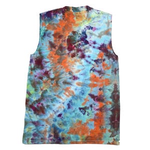 Kleines Ice Dye Muskelshirt - Unisex Tie Dye Tanktop für Männer oder Frauen - Geschenk, Festival, Sommer - Orange Reef