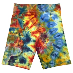 Medium ice dye bikershort, tie-dye fietsshort met hoge taille van stretchkatoen met lange binnenbeenlengte van 8 inch, boho tie-dye loungewear - regenboog