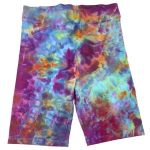 Medium ice dye bikershort, tie-dye fietsshort met hoge taille van stretchkatoen met lange binnenbeenlengte van 8 inch, boho tie-dye loungewear - dromerig paars