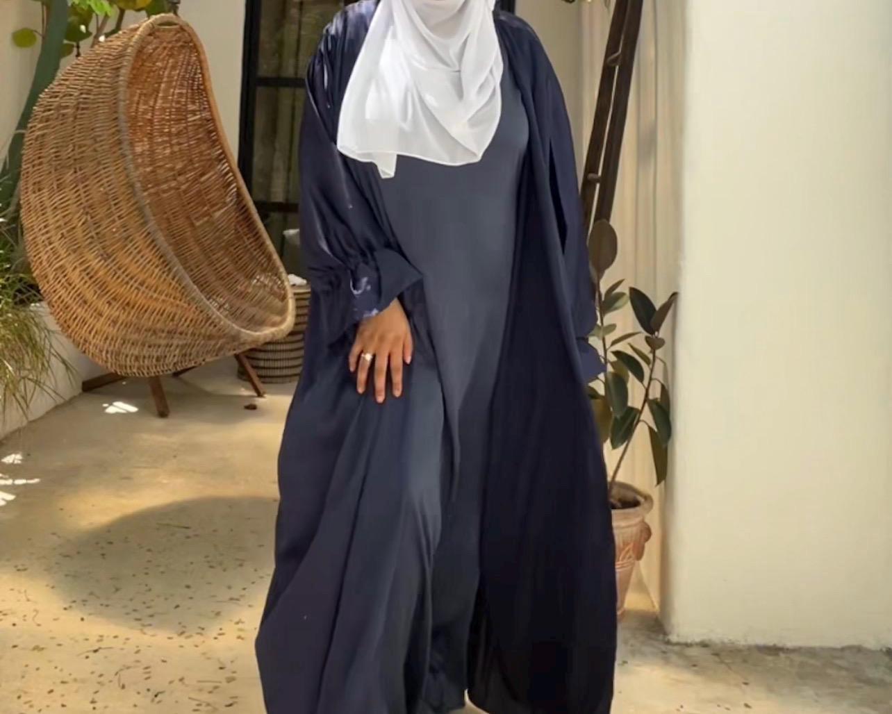 Layla Navy Open Abaya
