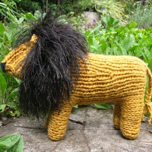 Waldorf Toy, Lion Toy Knitting Pattern PDF Digital Download image 4